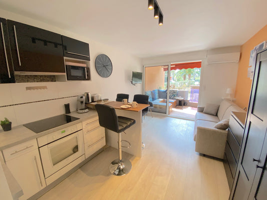 Studio with swimming pool 5 min from the beach