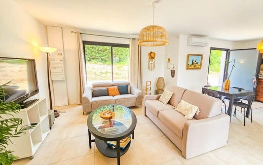Nice T2 with terrace in Bandol